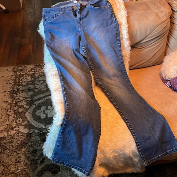 Style and Company/Macy’s house brand, size 10, curvy, modern boot cut jeans - Picture 2 of 3